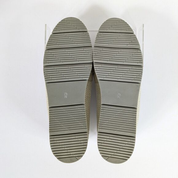 VANELI Quarzi Womens 7.5N (AA) White Perforated Espadrille Loafers Flats Preppy - Picture 9 of 13